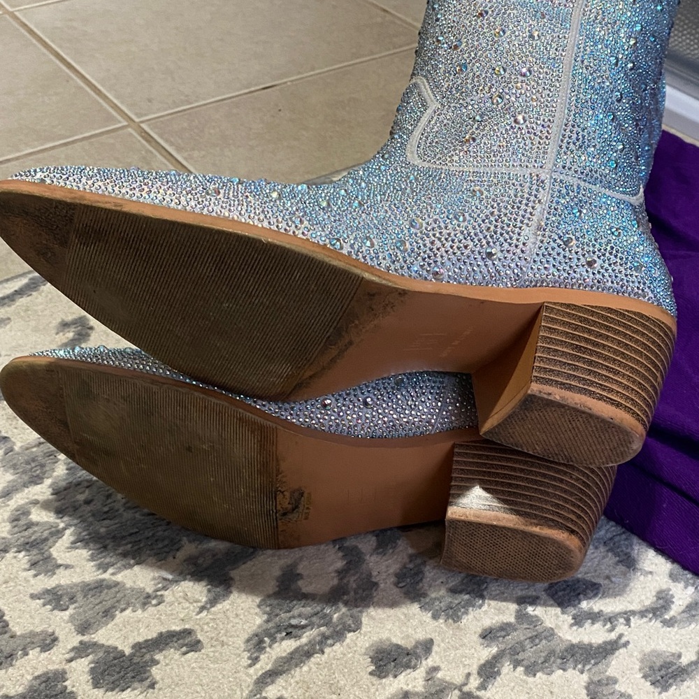 Source Unknown Sparkling Silver Heeled Boots - image 6